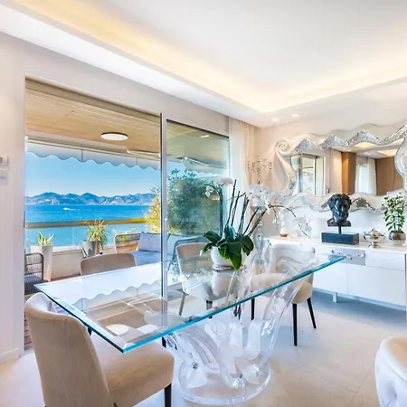 Somptuous 3 Bedroom With Sea-view On The Croisette Apartament Cannes