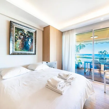 Somptuous 3 Bedroom With Sea-view On The Croisette Cannes