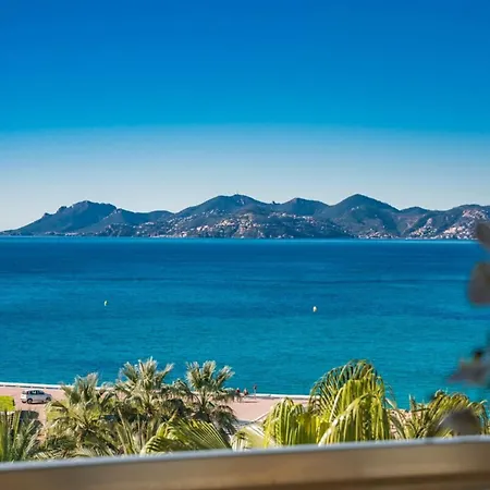 Somptuous 3 Bedroom With Sea-view On The Croisette Daire Cannes