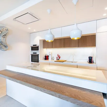 Somptuous 3 Bedroom With Sea-view On The Croisette Apartment *