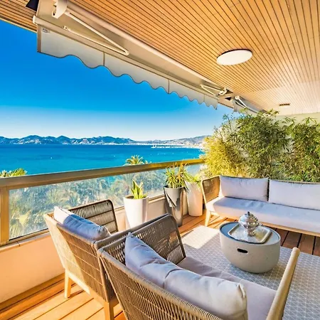 Somptuous 3 Bedroom With Sea-view On The Croisette Cannes