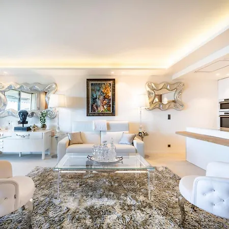 Appartement Somptuous 3 Bedroom With Sea-view On The Croisette Cannes